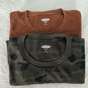 ( 2 ) Men’s Old Navy Thermal Tops